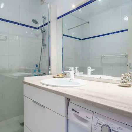 Appartement Lumineux Au Port De Plaisance, A 200m De La Avec Parking Et Commerces A Proximite - Fr-1-2-425 Hendaye